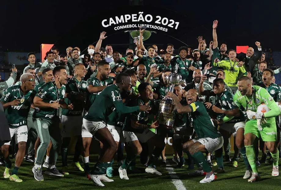 null Jogadores do Palmeiras comemorando que venceram a libertadores 2021